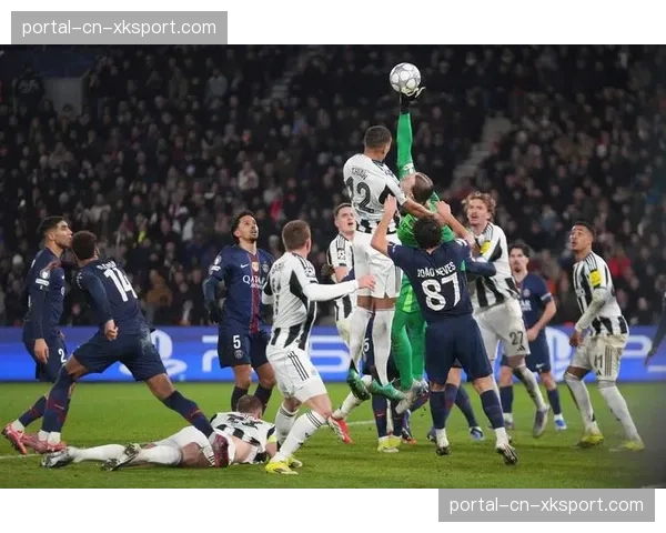 欧冠出局后,巴黎圣日耳曼训练课重点演练高位防守 欧冠出局后,巴黎圣日耳曼训练课重点演练高位防守